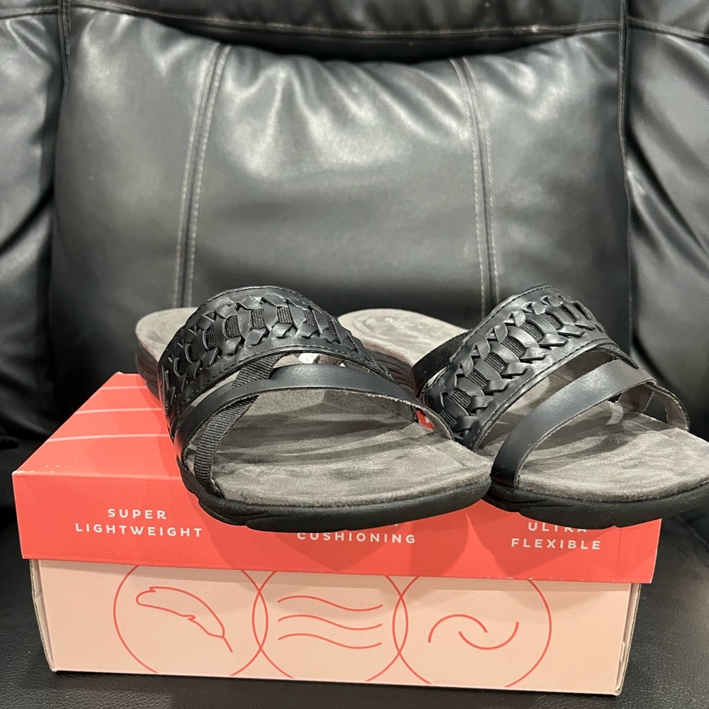 Easy Spirit Black Comfort Sandals